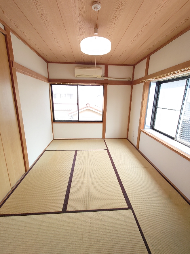 ST梨香の居間写真
