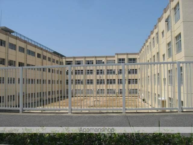 中学校　高槻市立芝谷中学校（中学校）まで1144m