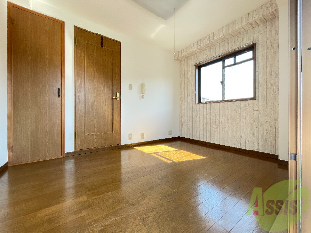 マンション三輪の居間写真