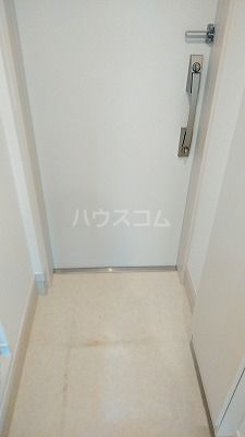 リブリ・ウィスタリアの玄関写真