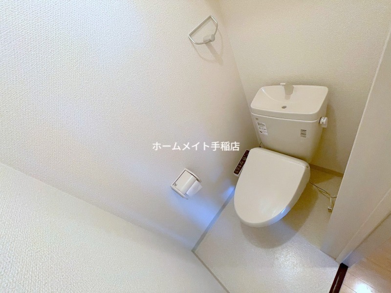 トイレ　温水洗浄暖房便座です！