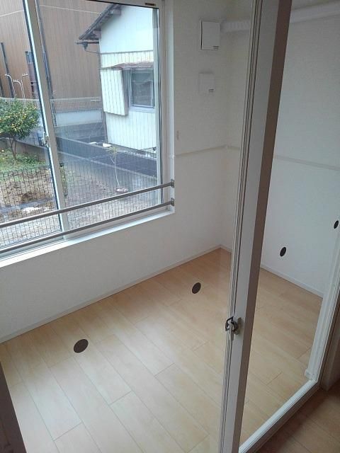 サンシャイン レジデンス IIの内装写真