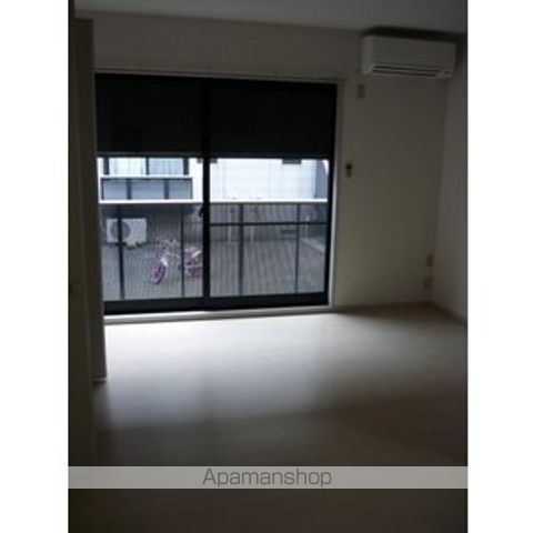 メゾンパークス210 A棟の居間写真