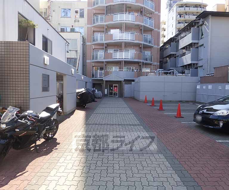 アクシルコート京都二条の外観写真