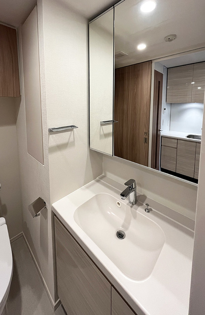 洗面設備　※写真は同タイプ住戸です。