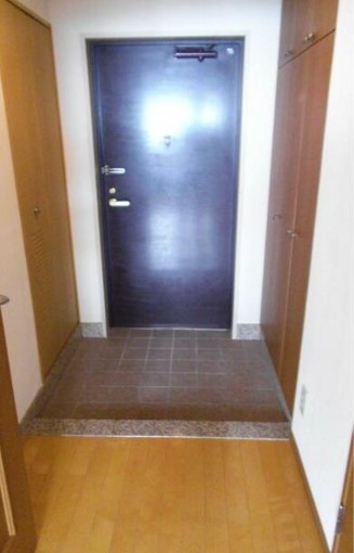 玄関　※こちらのお写真は他部屋になり参考写真です※