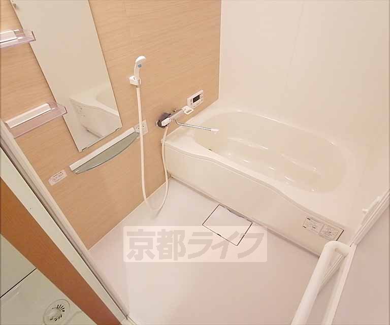 バス・シャワールーム　広々としたお風呂です！