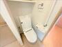 トイレ　温水洗浄機能付きトイレです！