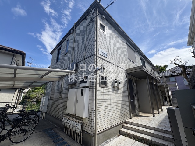 建物外観　宅配ＢＯＸ付♪不在時でも荷物のお預かり可能◎！