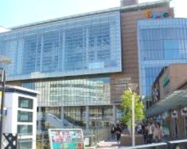 図書館　川口市立中央図書館（図書館）まで758m