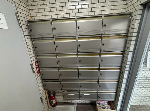 東京メトロ半蔵門線 清澄白河駅 徒歩2分 6階建 築43年の外観写真