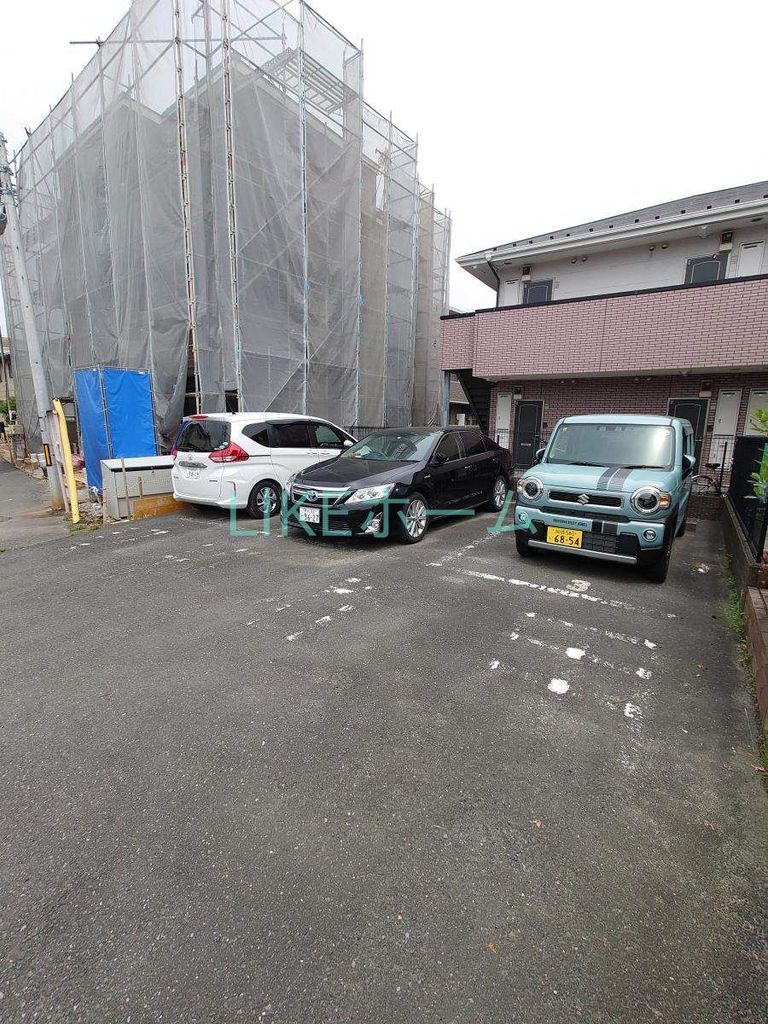 駐車場　駐車場