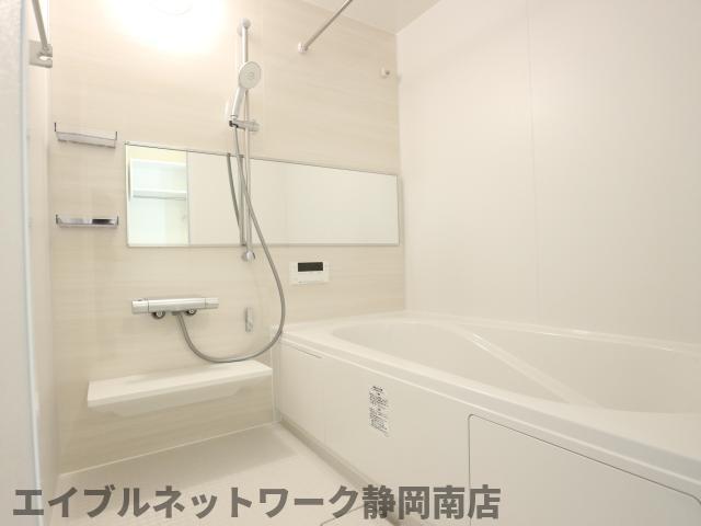 バス・シャワールーム　きれいなお風呂です