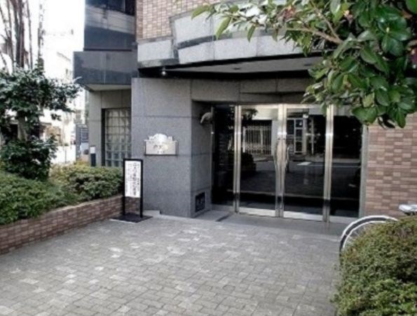 エントランス　家具家電付きマンション
