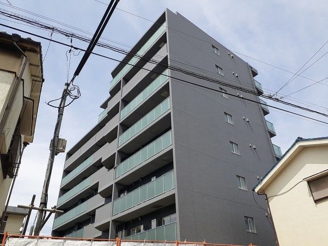 八王子市元本郷町のマンションの建物外観