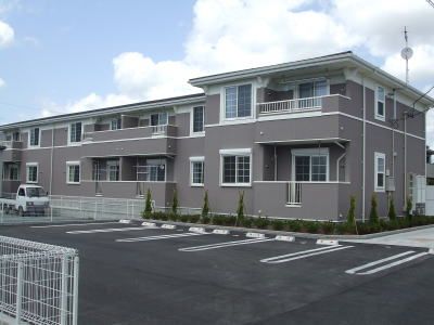 【豊川市御津町下佐脇のアパートの建物外観】