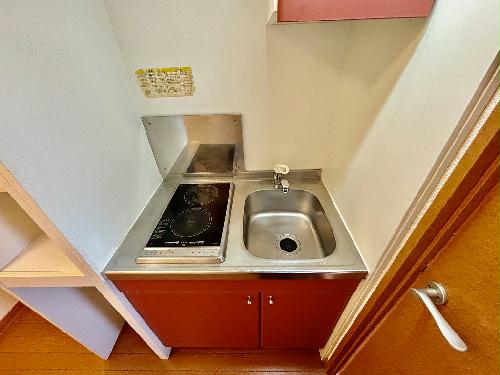 キッチン　設備・仕様は号室により異なる為、現状を優先いたします。