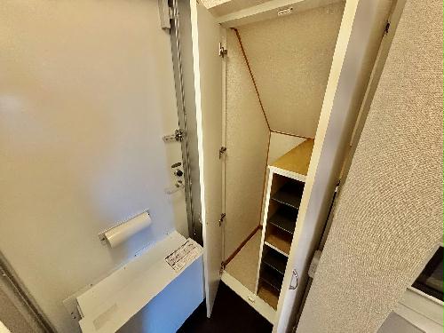 玄関　設備・仕様は号室により異なる為、現状を優先いたします。