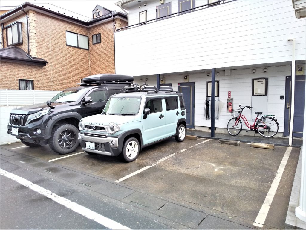 【さいたま市北区土呂町のアパートの駐車場】