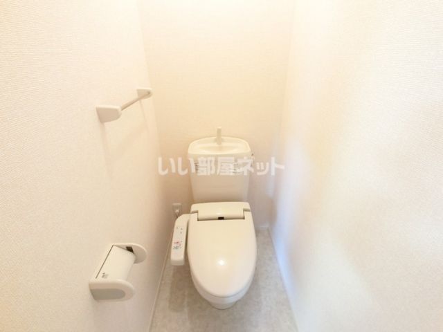 【メゾン・ド・ホープIIのトイレ】