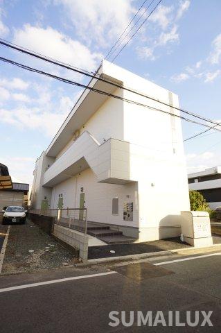 熊本市西区二本木のアパートの建物外観