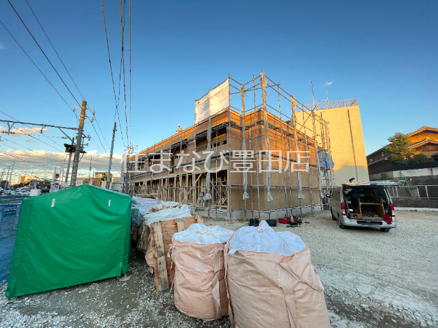 【知立市上重原町のアパートの建物外観】