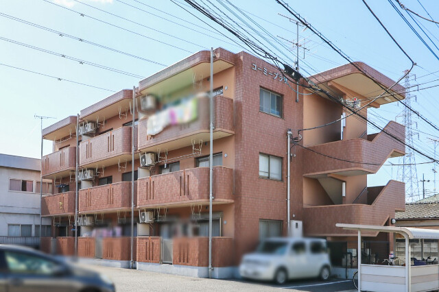 【小山市駅南町のマンションの建物外観】