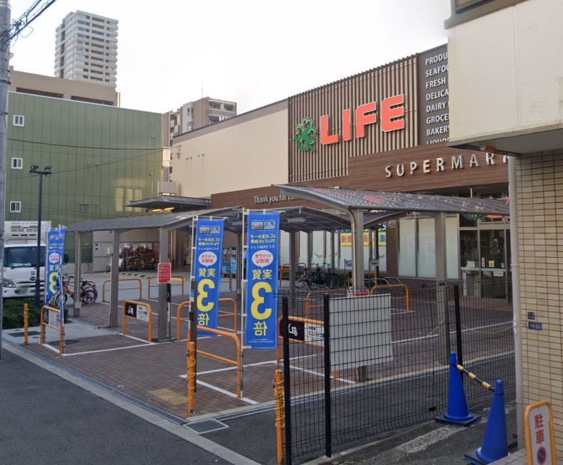 【大阪市中央区粉川町のマンションのスーパー】