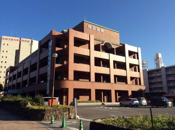 【広島市中区江波二本松のマンションの小学校】