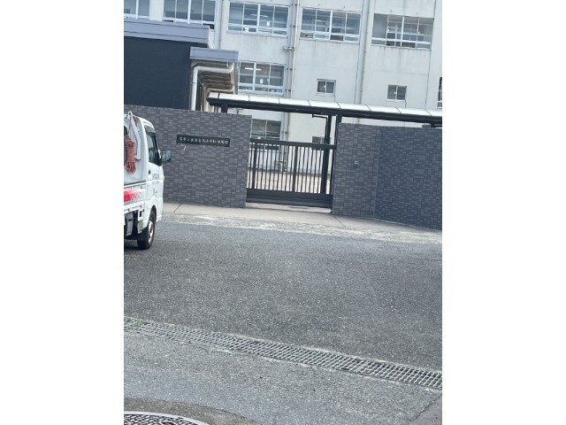 【堺市中区深井水池町のアパートの小学校】