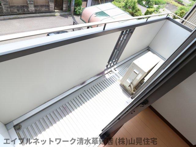 バルコニー　バルコニーからの眺めを楽しみながら食事をしませんか