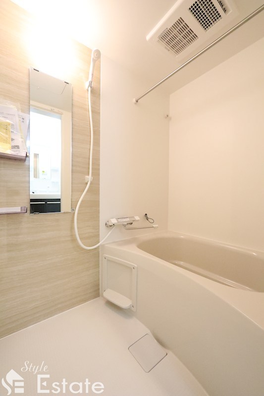 バス・シャワールーム　バスルーム