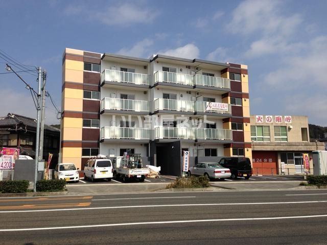 サンプリマ本山の建物外観