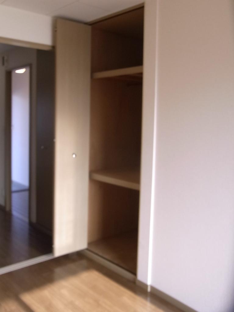 収納　広々洋室にも収納有りです☆