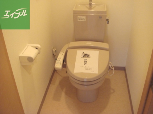 トイレ　別号室写真です