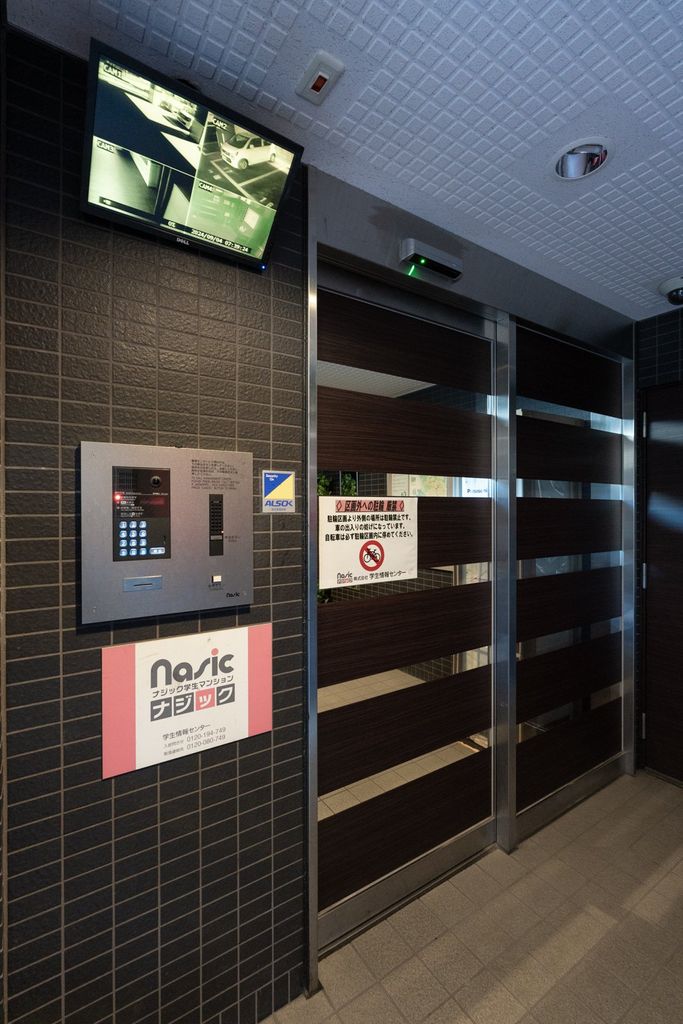 エントランス　エントランス