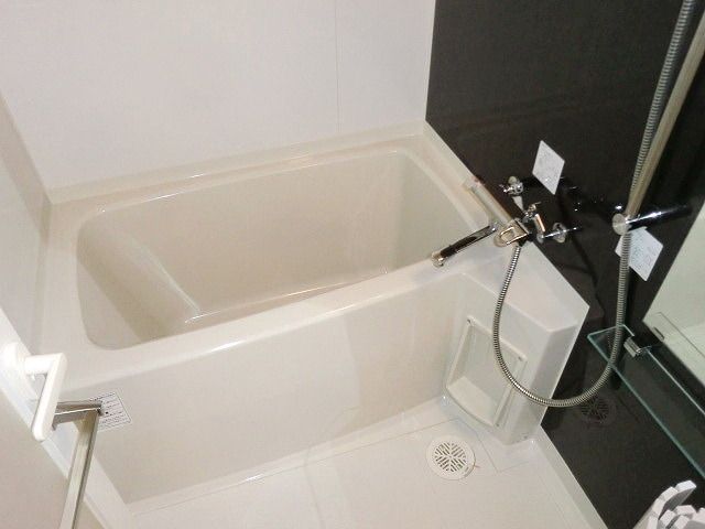 バス・シャワールーム　★浴室乾燥機付きバスルーム★