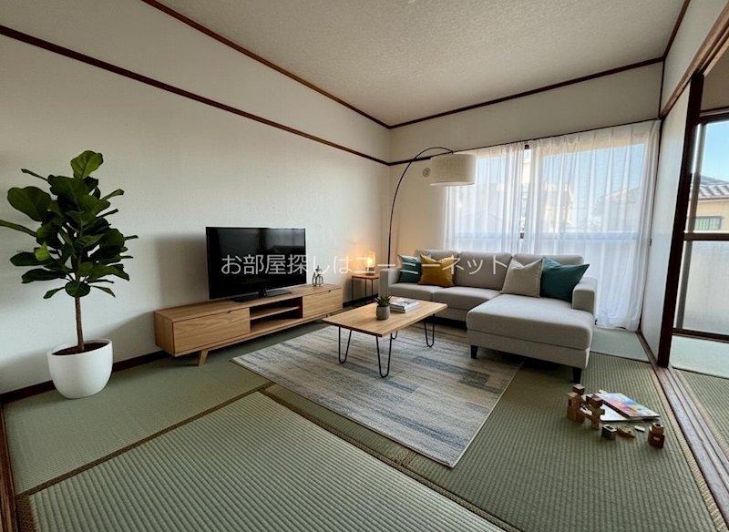 居室・リビング　写真内の家具はＣＧ画像です。物件に付帯するものではありません