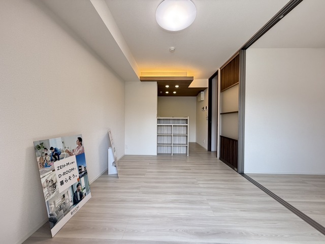 居室・リビング　同施工会社参考写真です