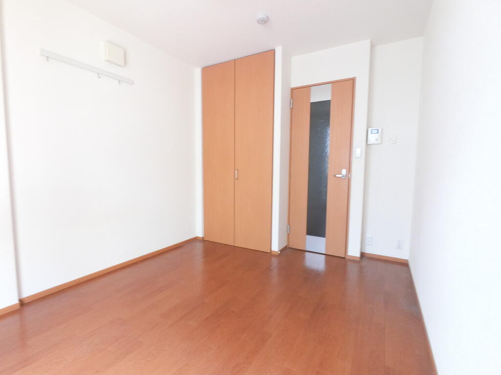 居室・リビング　別号室の参考画像です♪