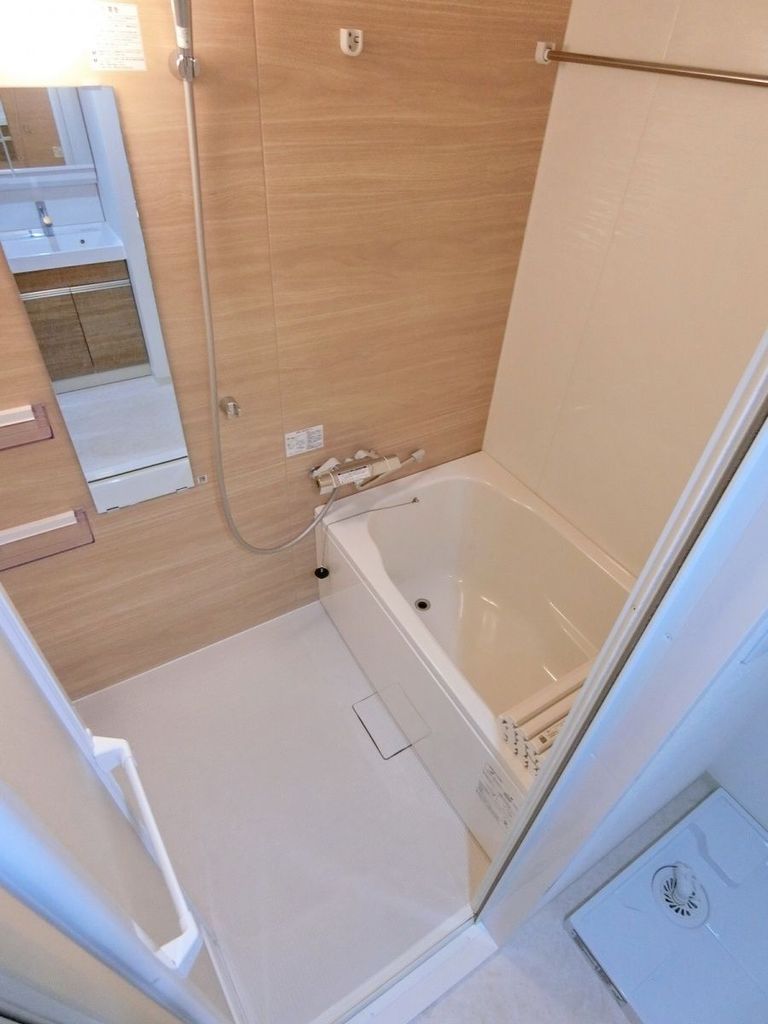 バス・シャワールーム　バス