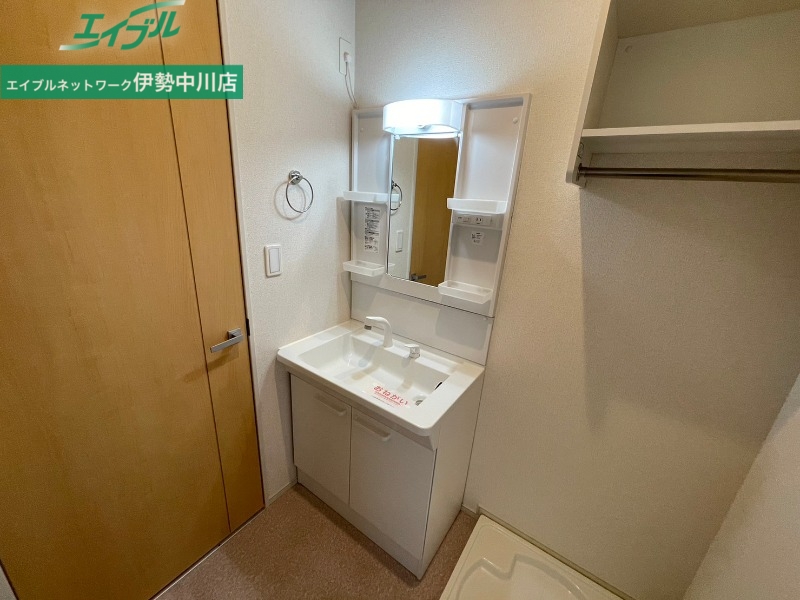 洗面設備　同型タイプ画像