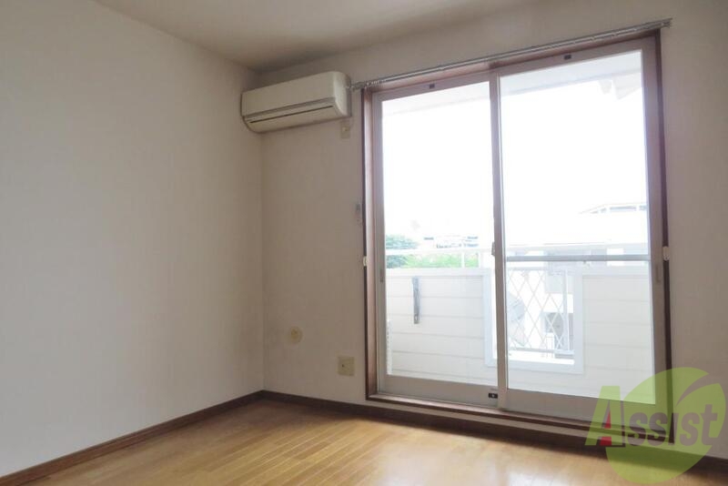 居室・リビング　８帖の広々とした洋室のお部屋となっております。