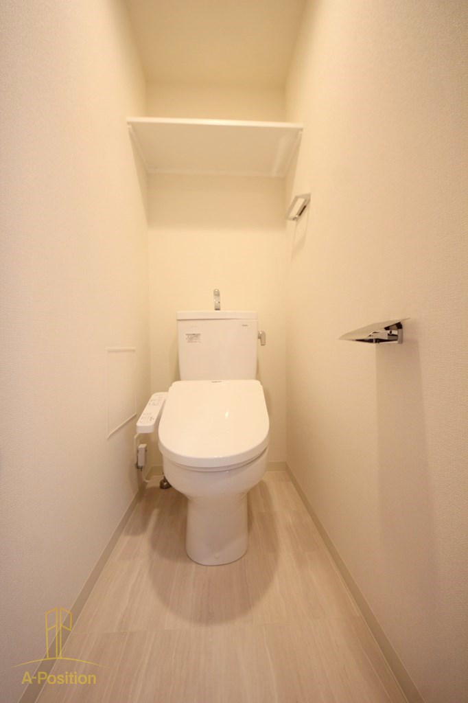 トイレ　プレサンス心斎橋ソレイユ