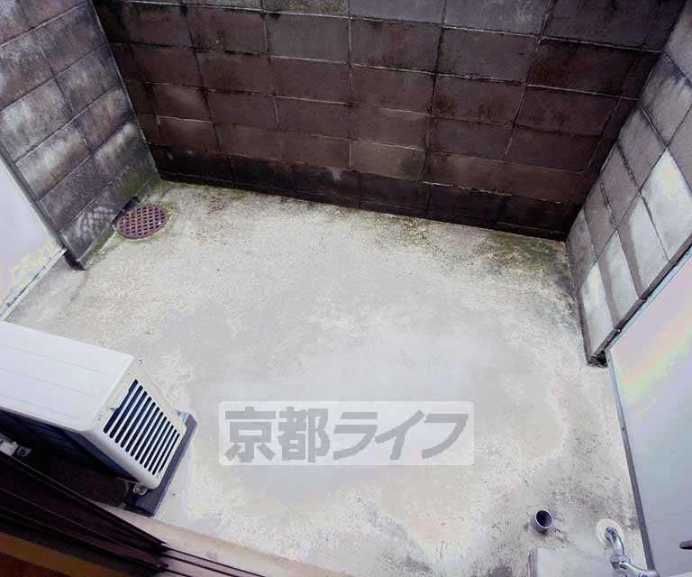 バルコニー　きれいなバルコニーです