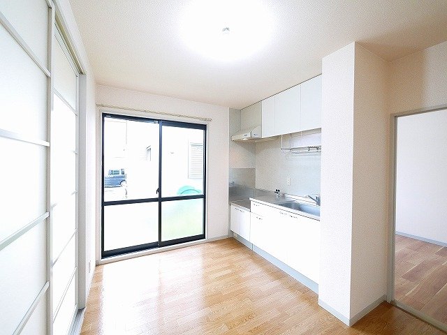 居室・リビング　ゆったり過ごせる居間です