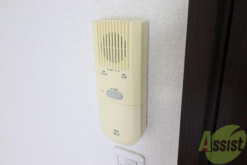 セキュリティ　もしもし、来客の確認は必ずしてからドアを開けてくださいね