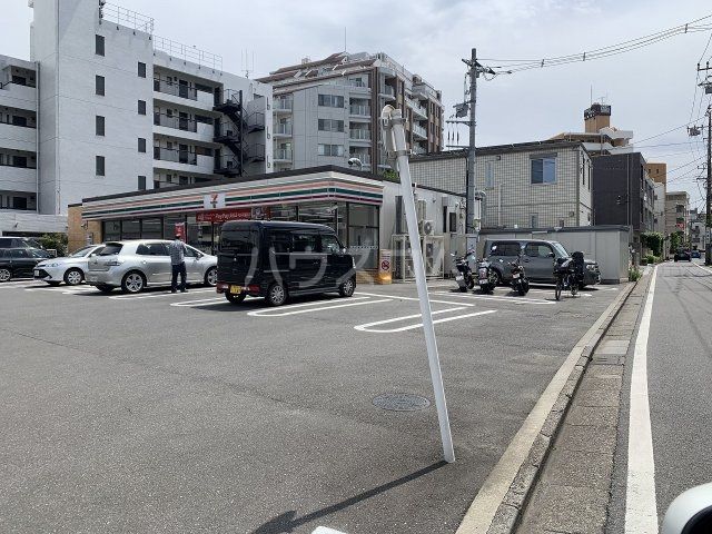 コンビニ　セブンイレブン西東京西原１丁目店（コンビニ）まで1024m