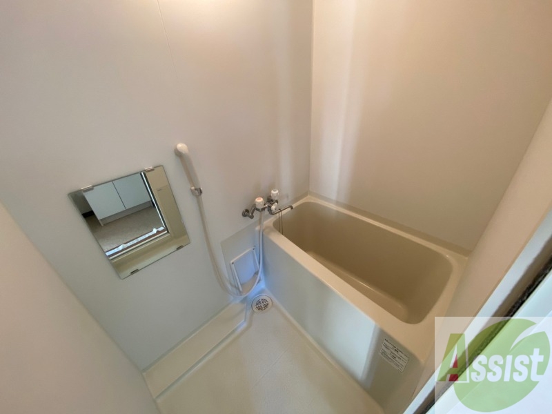 バス・シャワールーム　疲れを癒すには湯船でゆっくりするのが良いですよ。