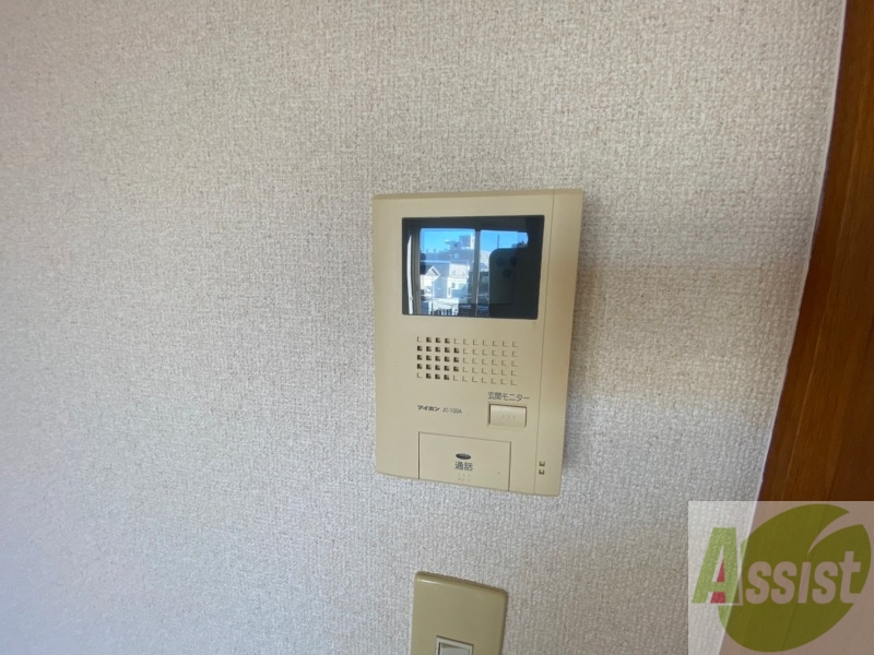 セキュリティ　ＴＶモニター付インターホンです。来客者の顔が見えるので安心！